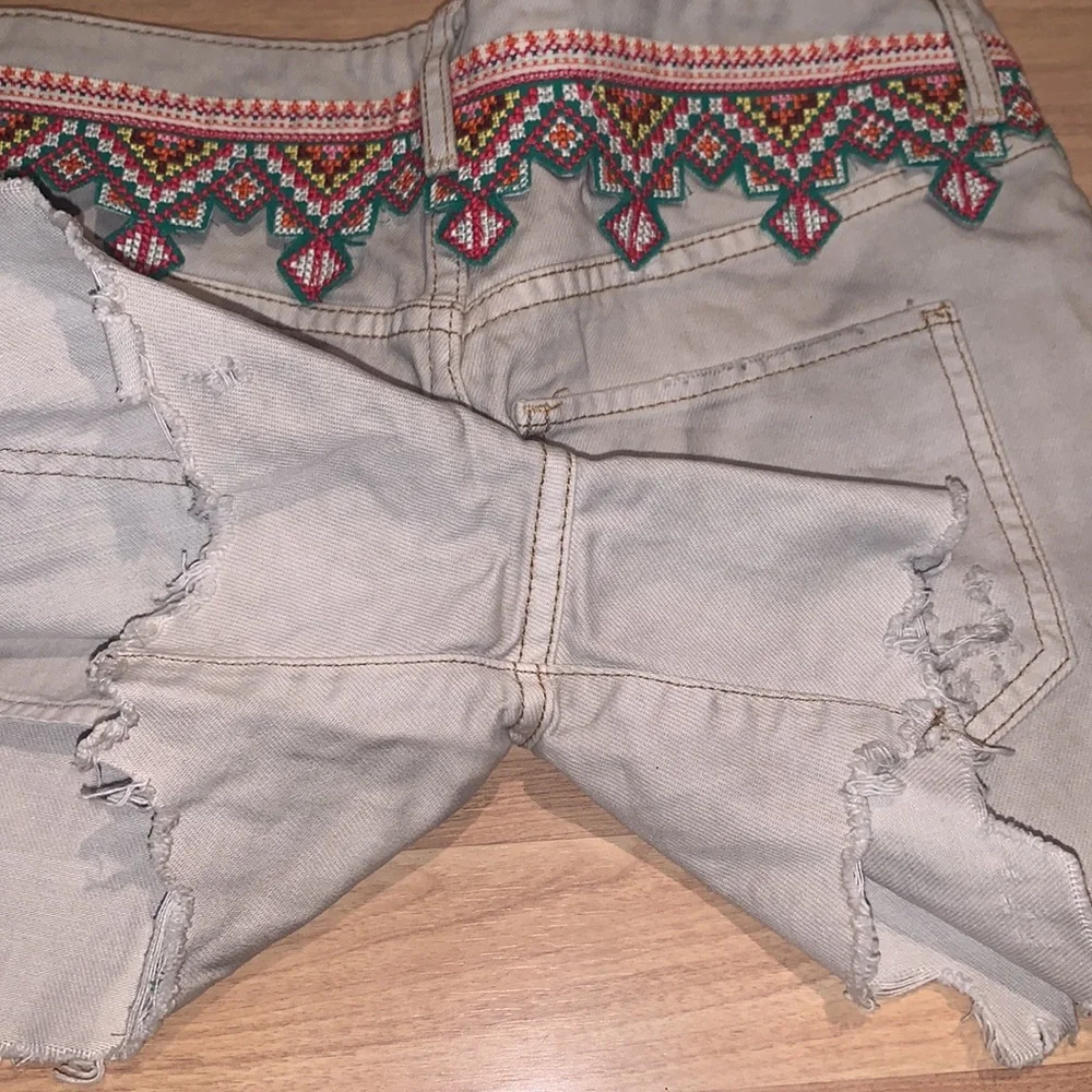 We the free | Aztec borderline pattern shorts size 25 - Picture 10 of 10